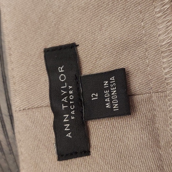ANN TAYLOR FACTORY Beige Straight Leg Dress Pants - Picture 10 of 11